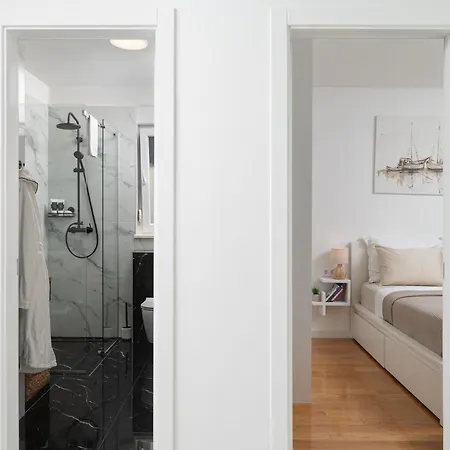 Sunny Garden The Modern Apartment *