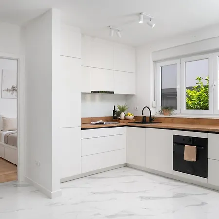 Sunny Garden The Modern Apartment *