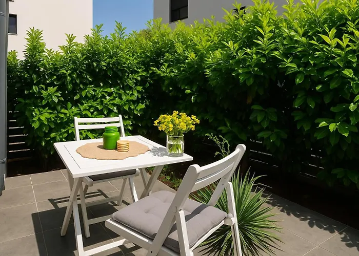 Sunny Garden The Modern *