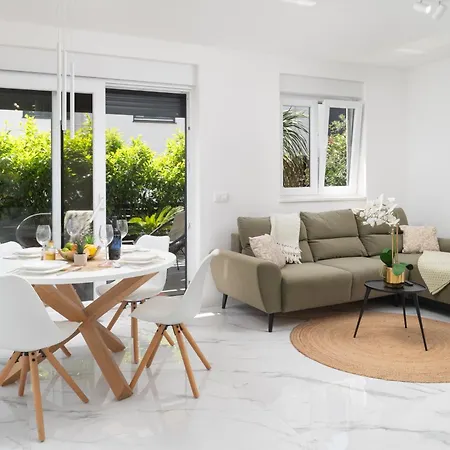 Sunny Garden The Modern 아파트 *